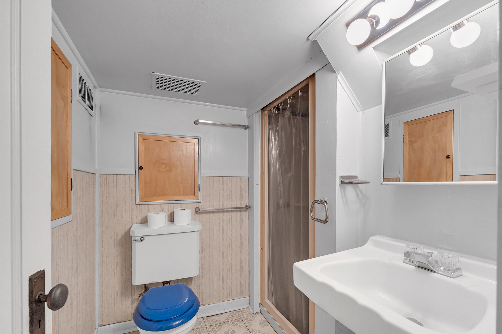 4711 N Kilbourn Avenue, Chicago, IL 60630