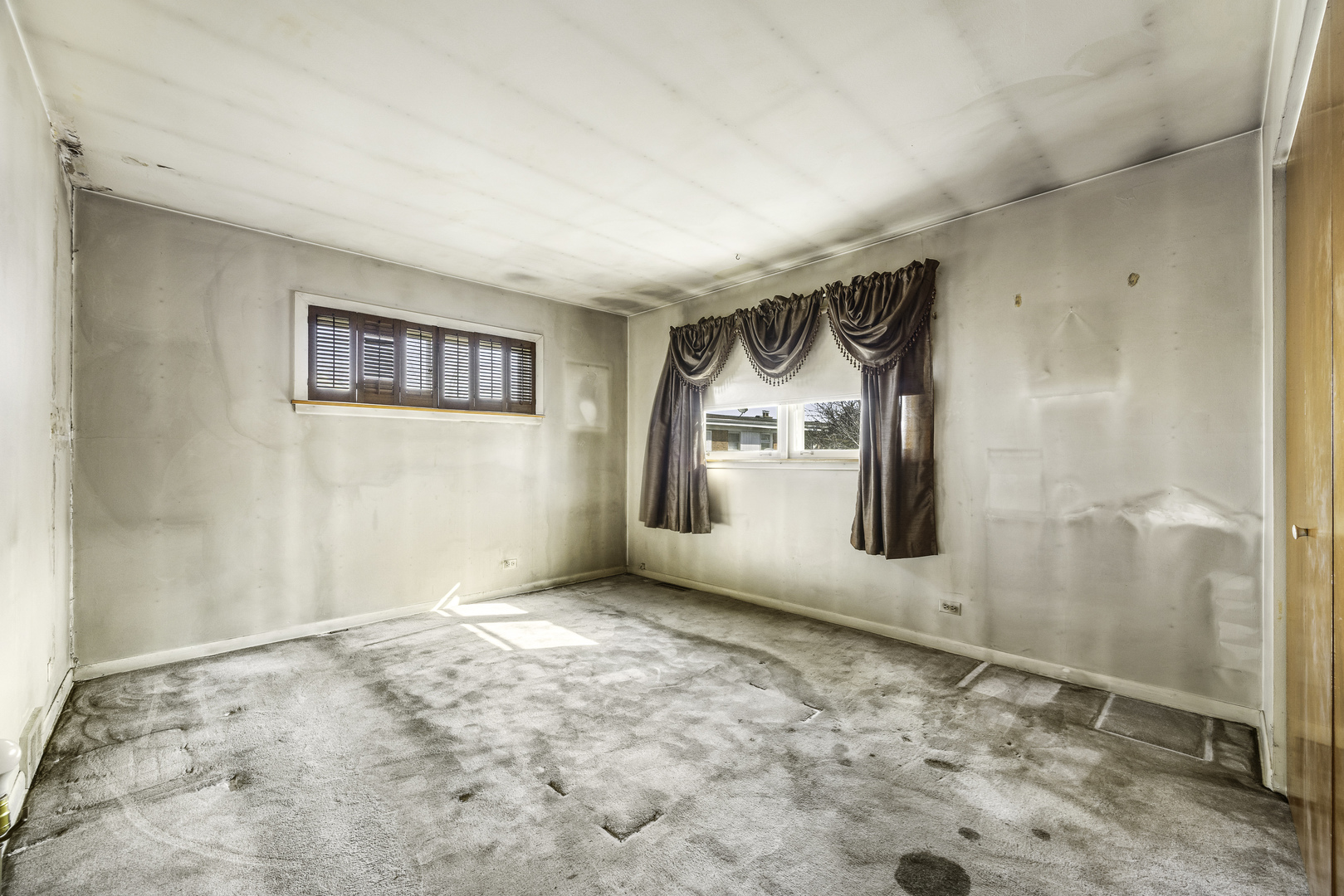 8909 Robin Drive, Des Plaines, IL 60016