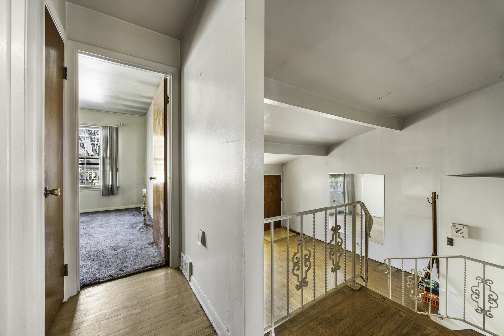 8909 Robin Drive, Des Plaines, IL 60016