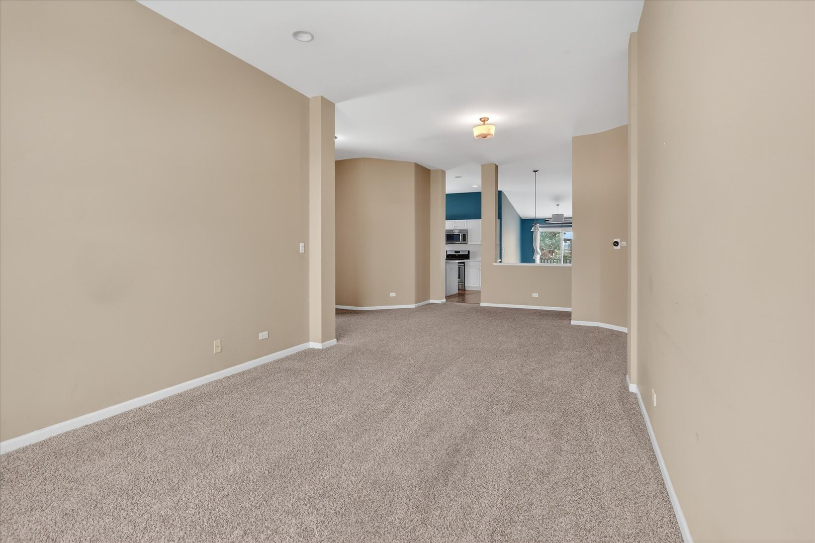 1161 HAWTHORNE Lane, Elk Grove Village, IL 60007