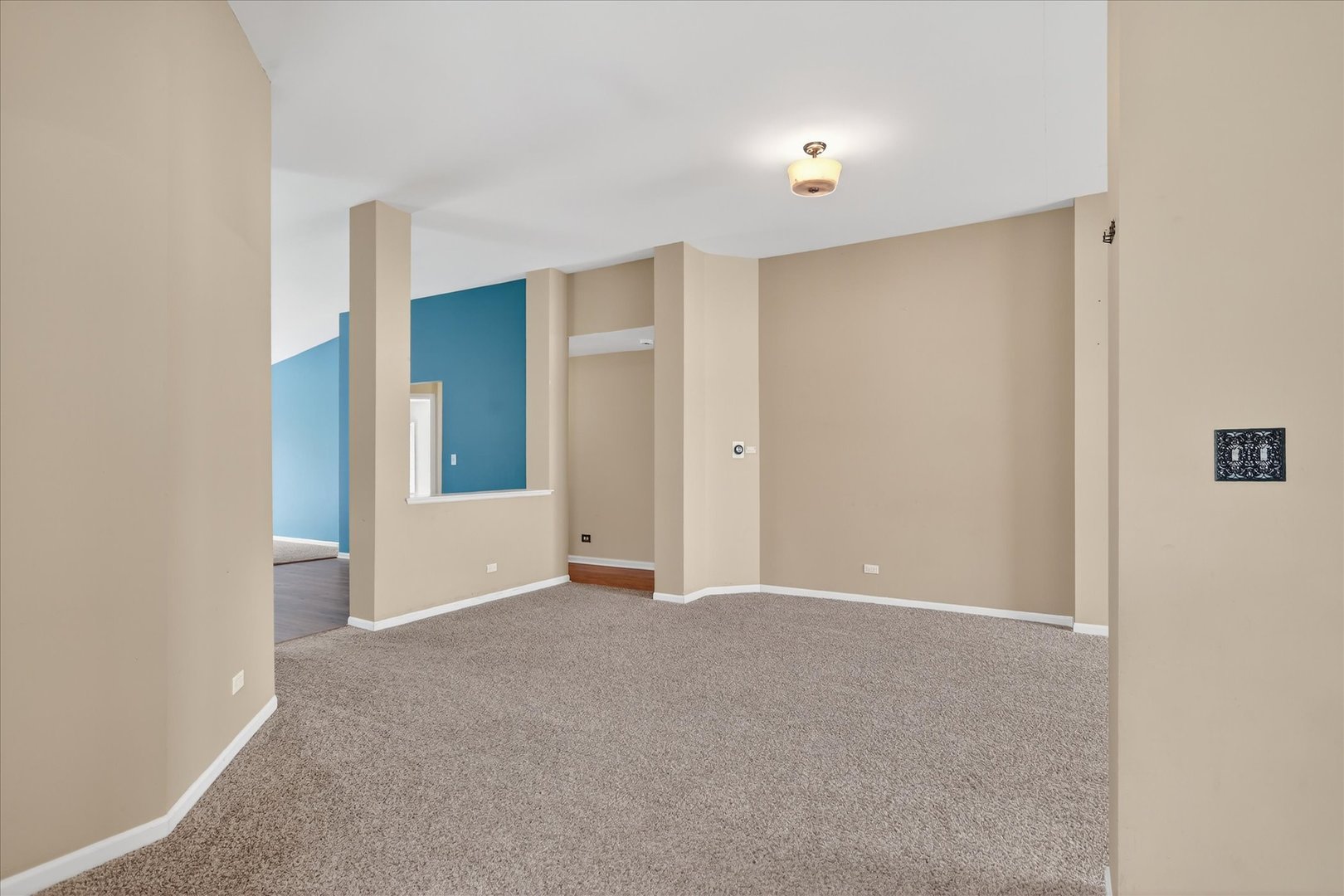 1161 HAWTHORNE Lane, Elk Grove Village, IL 60007