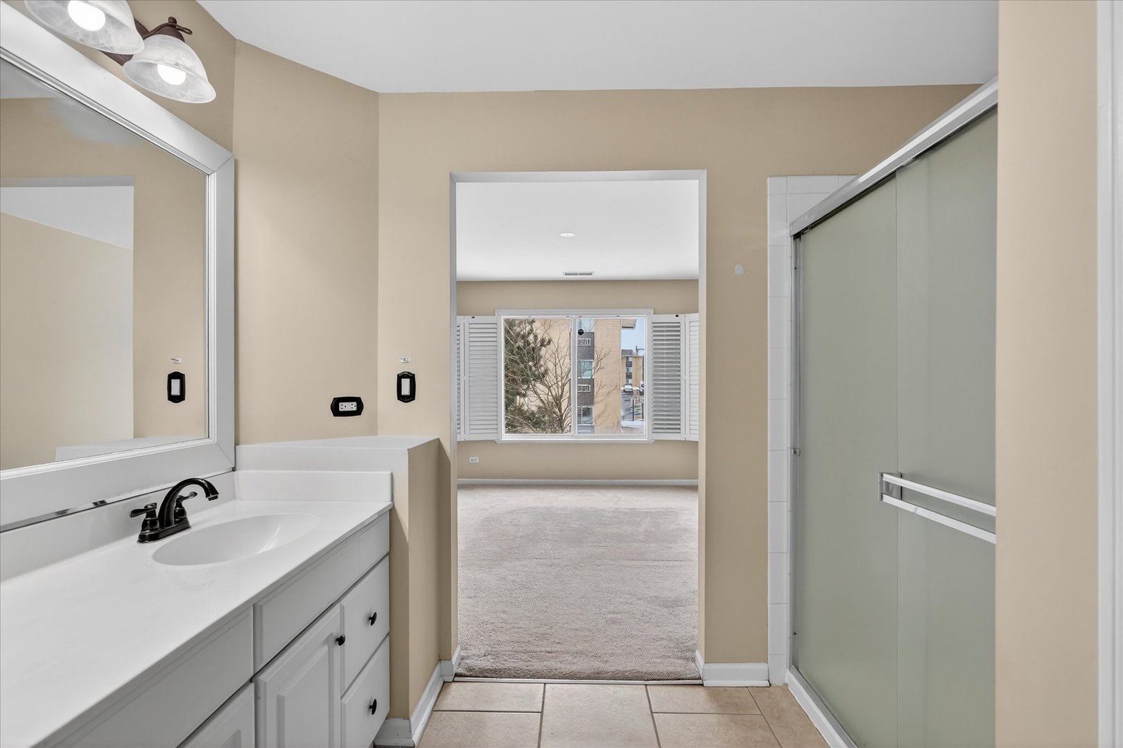 1161 HAWTHORNE Lane, Elk Grove Village, IL 60007