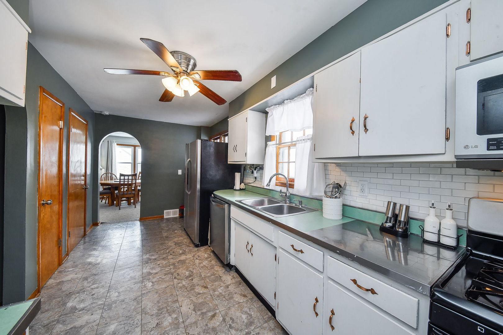 118 Stiles Street, Genoa, IL 60135