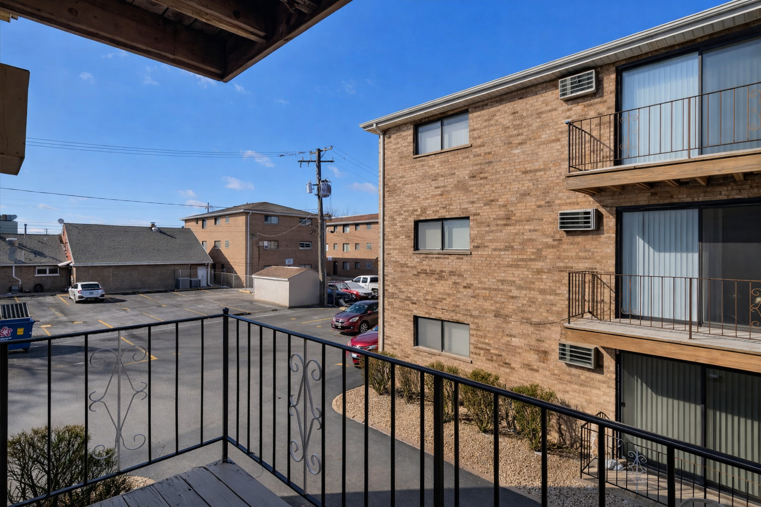 6317 W 64th Place #2S, Chicago, IL 60638