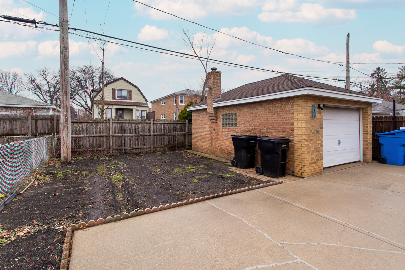 5428 W Sunnyside Avenue, Chicago, IL 60630