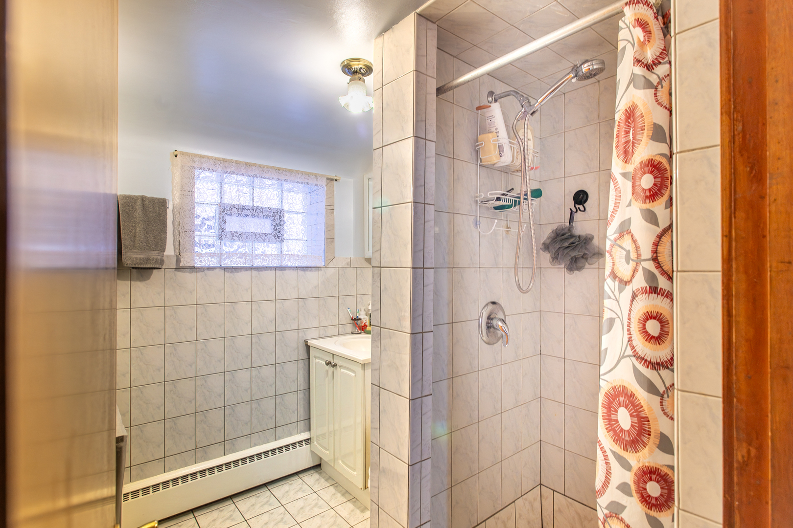 5428 W Sunnyside Avenue, Chicago, IL 60630