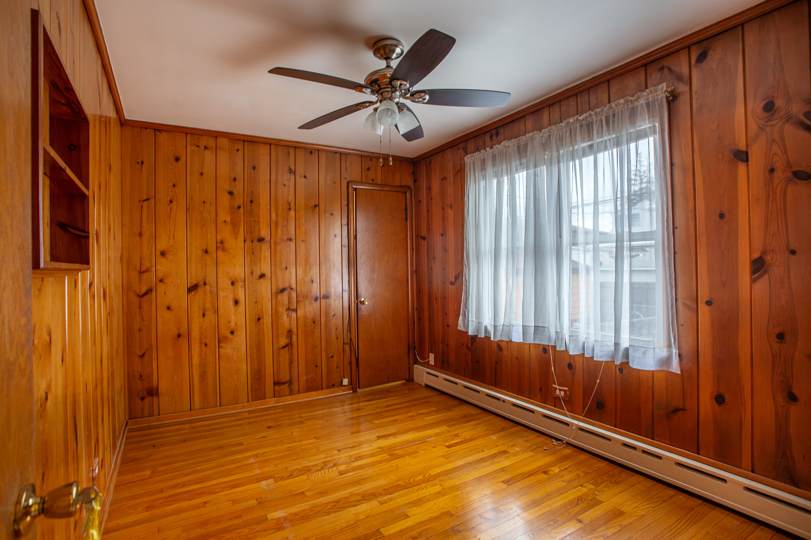 5428 W Sunnyside Avenue, Chicago, IL 60630