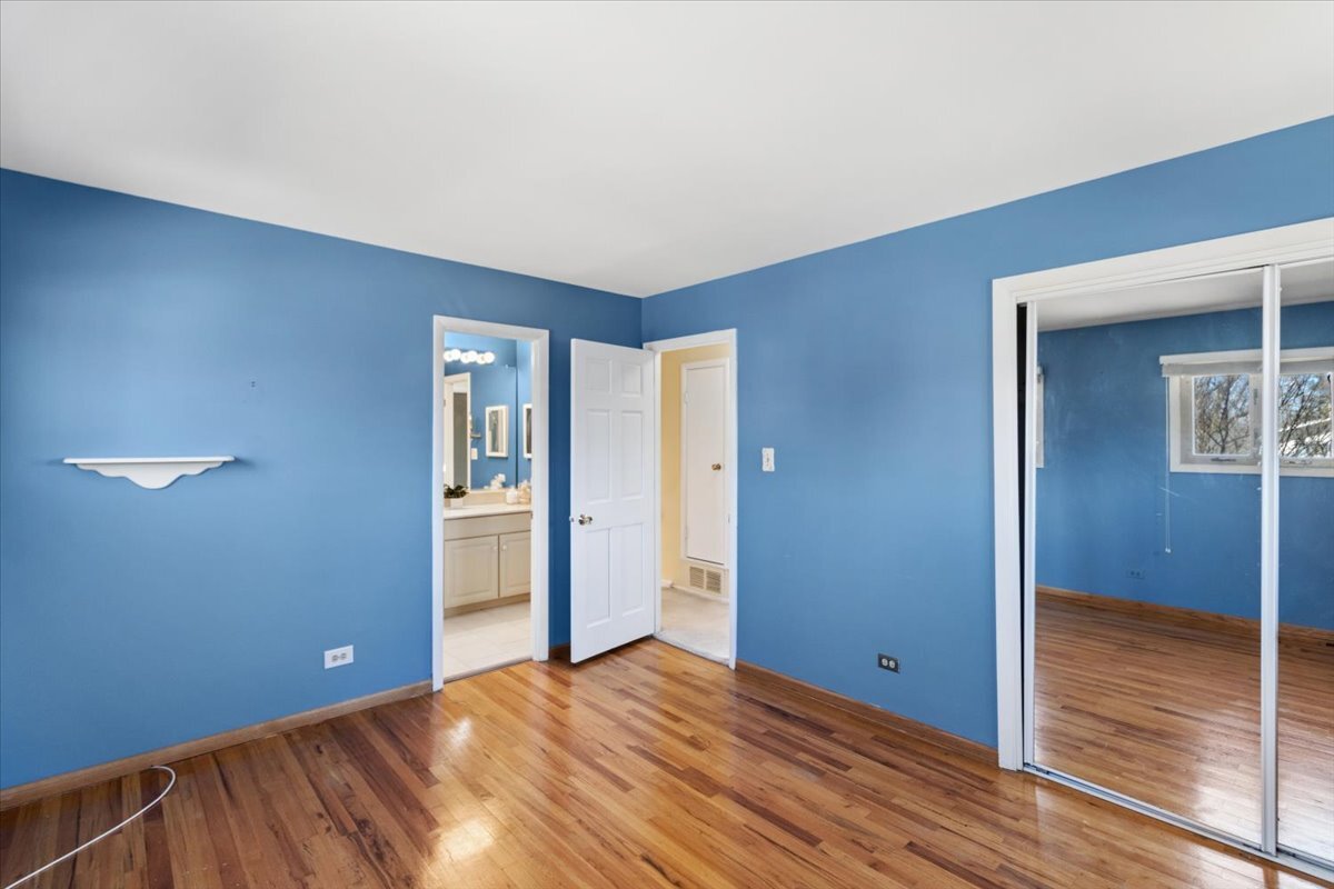 465 W Newport Road, Hoffman Estates, IL 60169