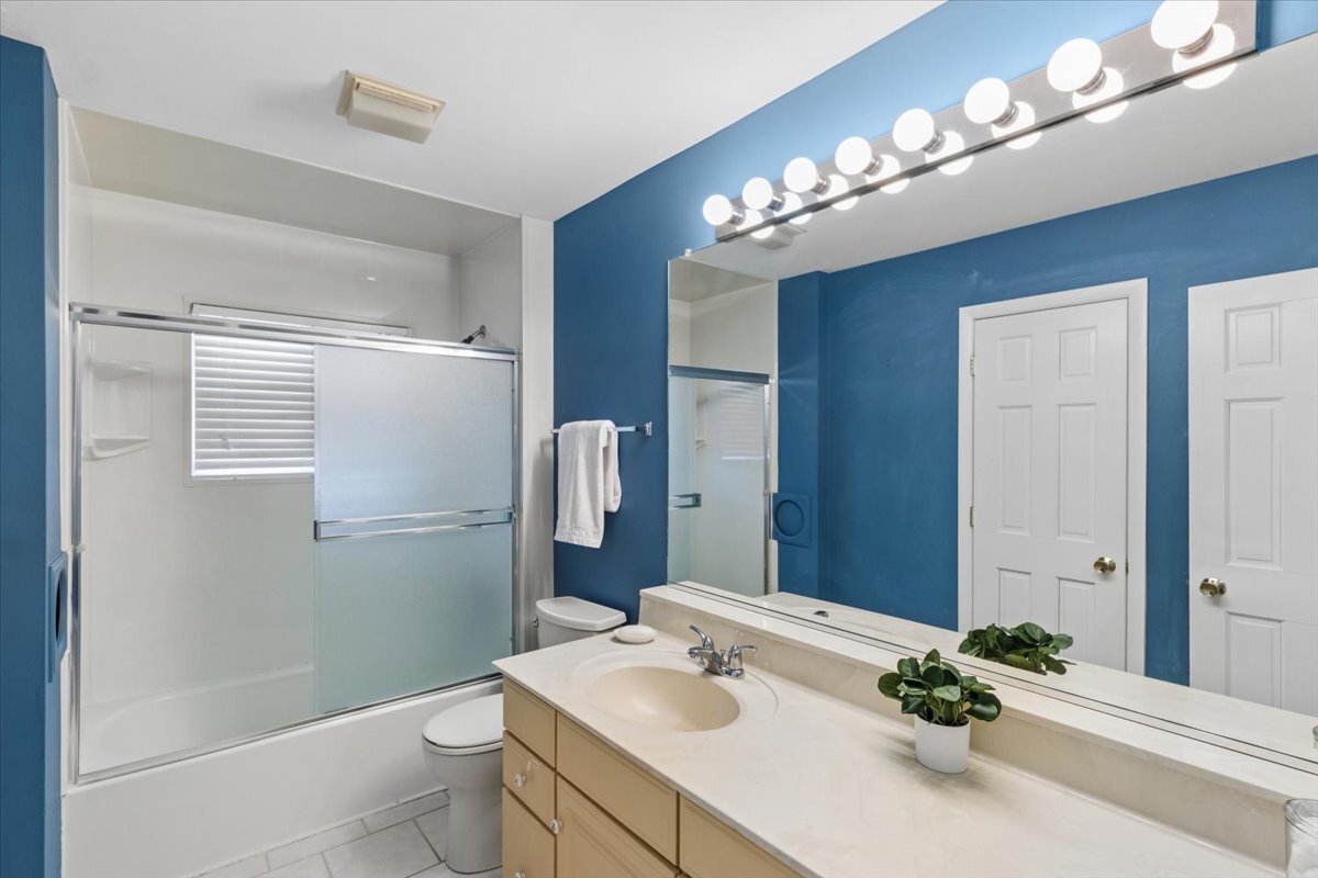 465 W Newport Road, Hoffman Estates, IL 60169