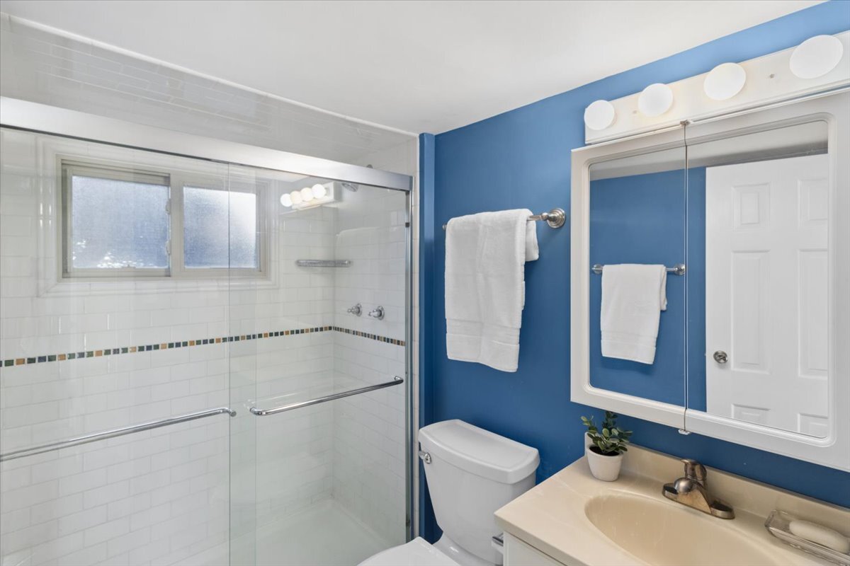 465 W Newport Road, Hoffman Estates, IL 60169