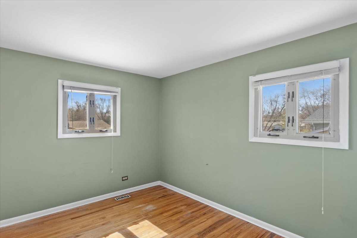 465 W Newport Road, Hoffman Estates, IL 60169