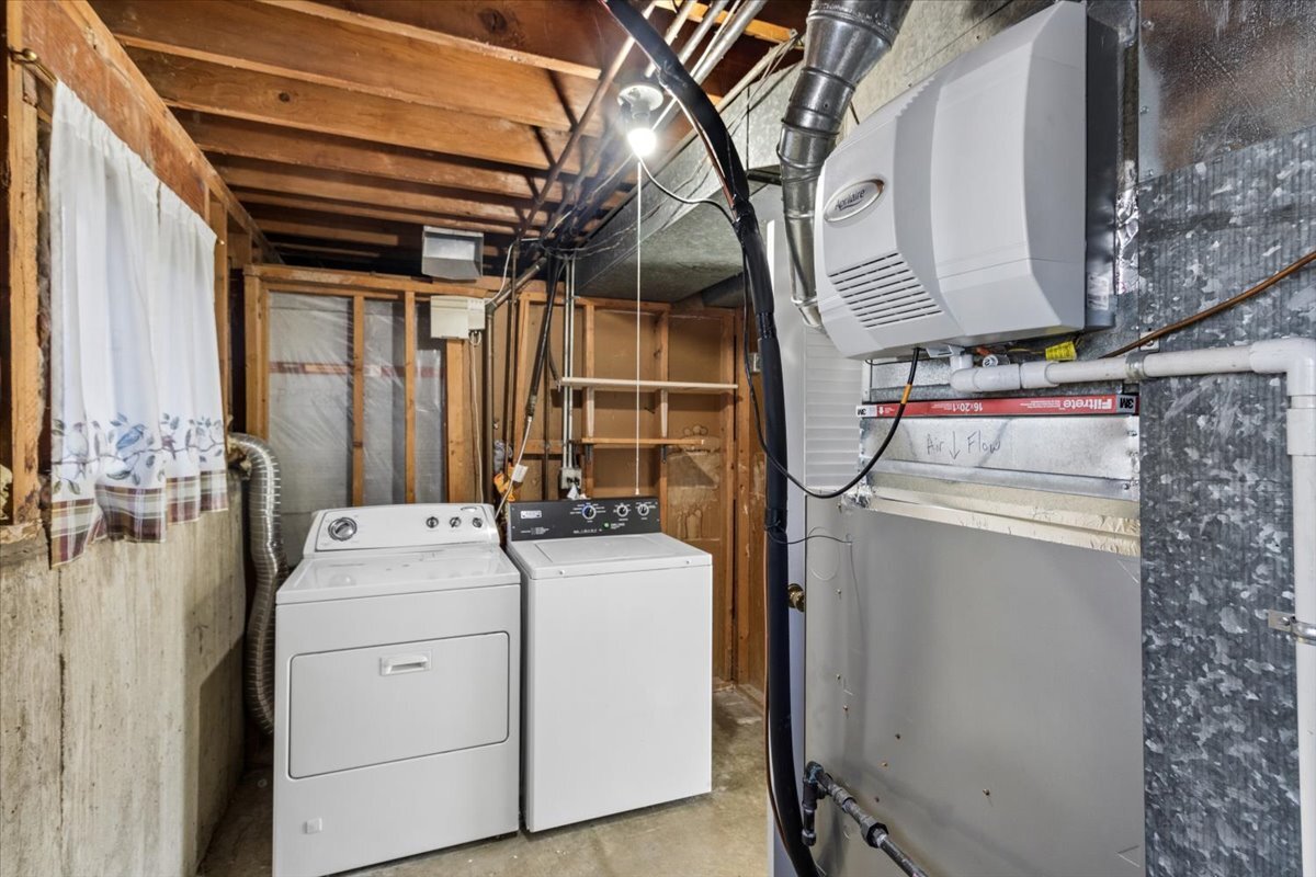 465 W Newport Road, Hoffman Estates, IL 60169