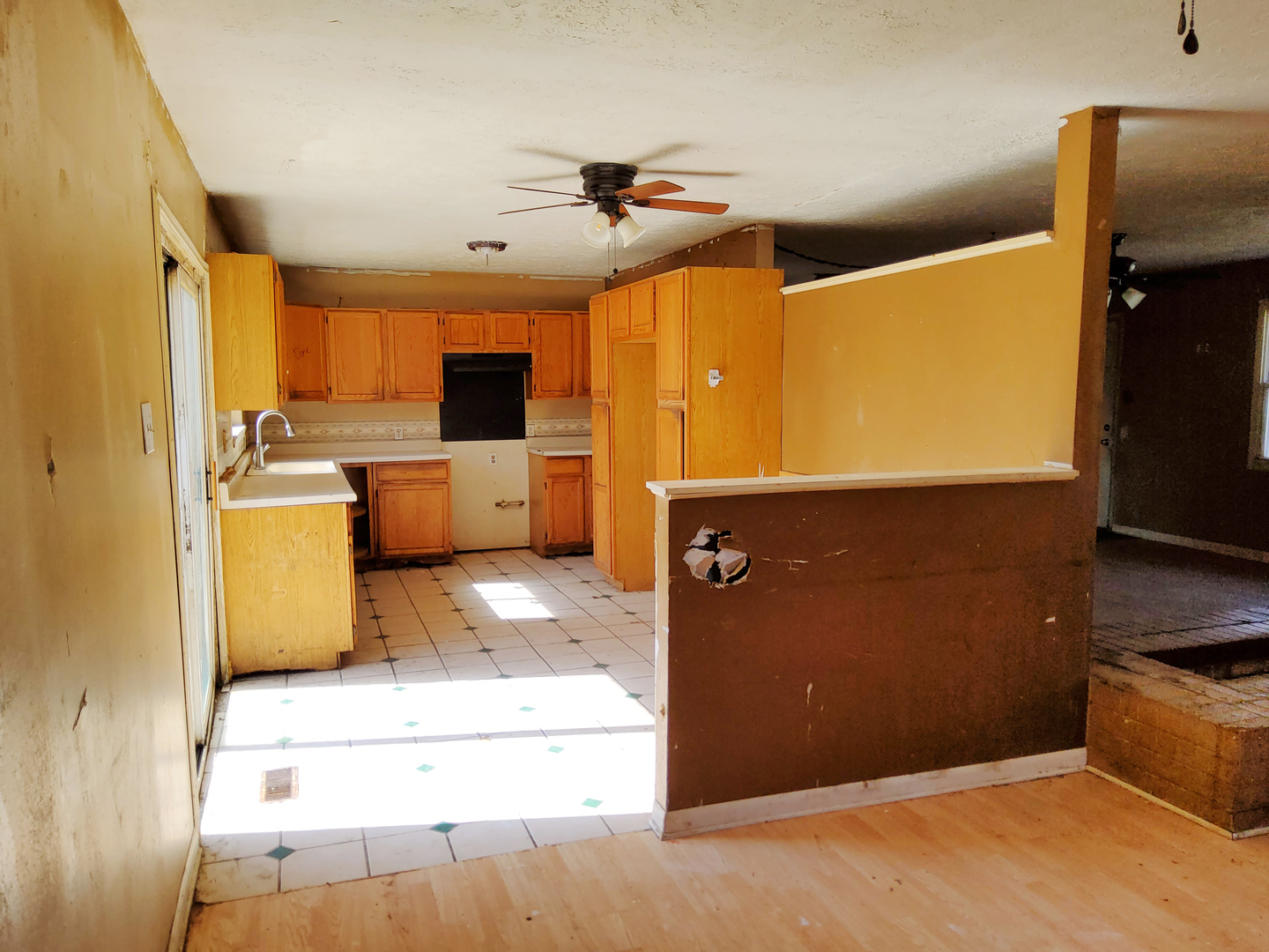 547 Redwood Road, Bolingbrook, IL 60440