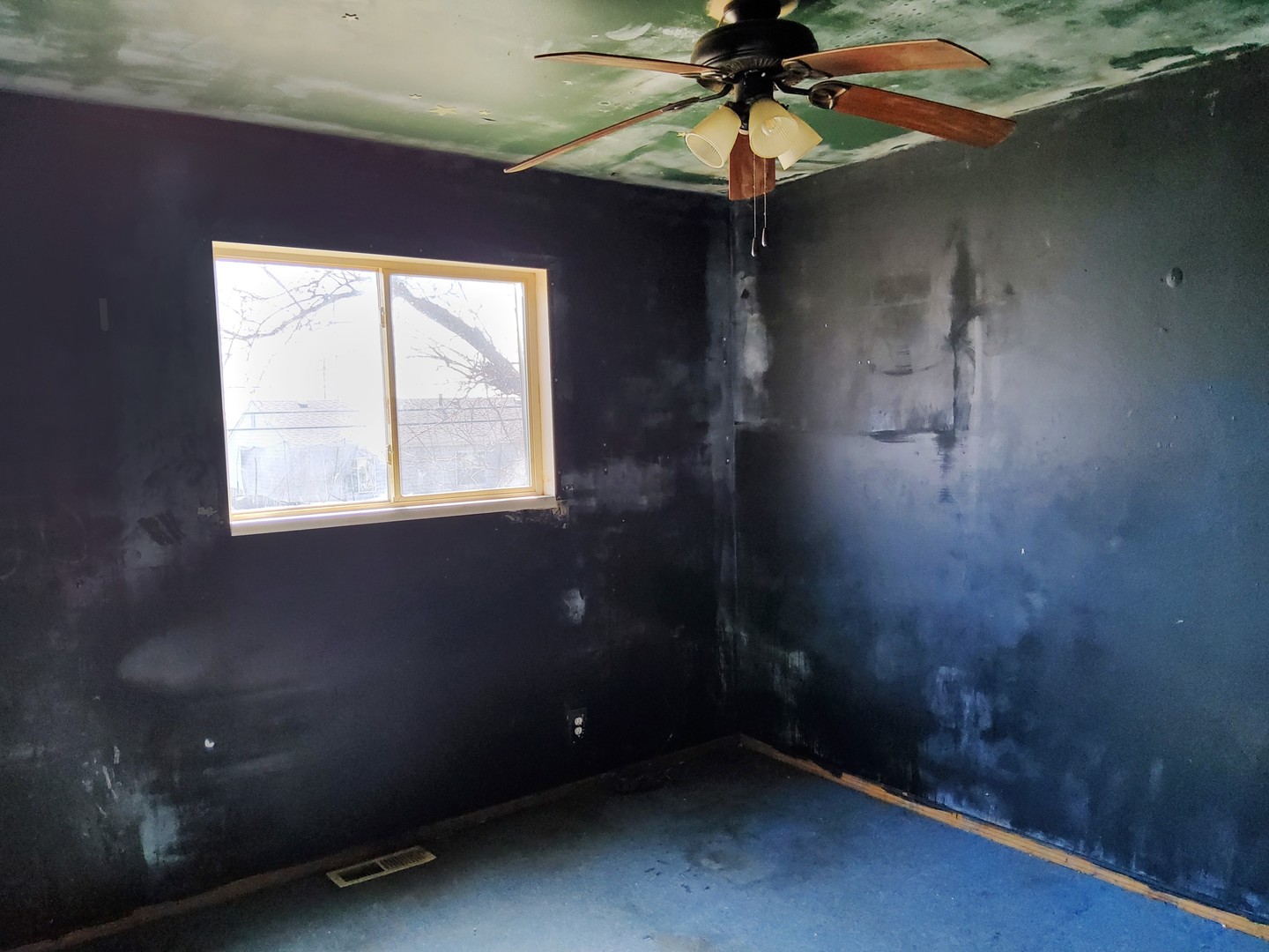 547 Redwood Road, Bolingbrook, IL 60440