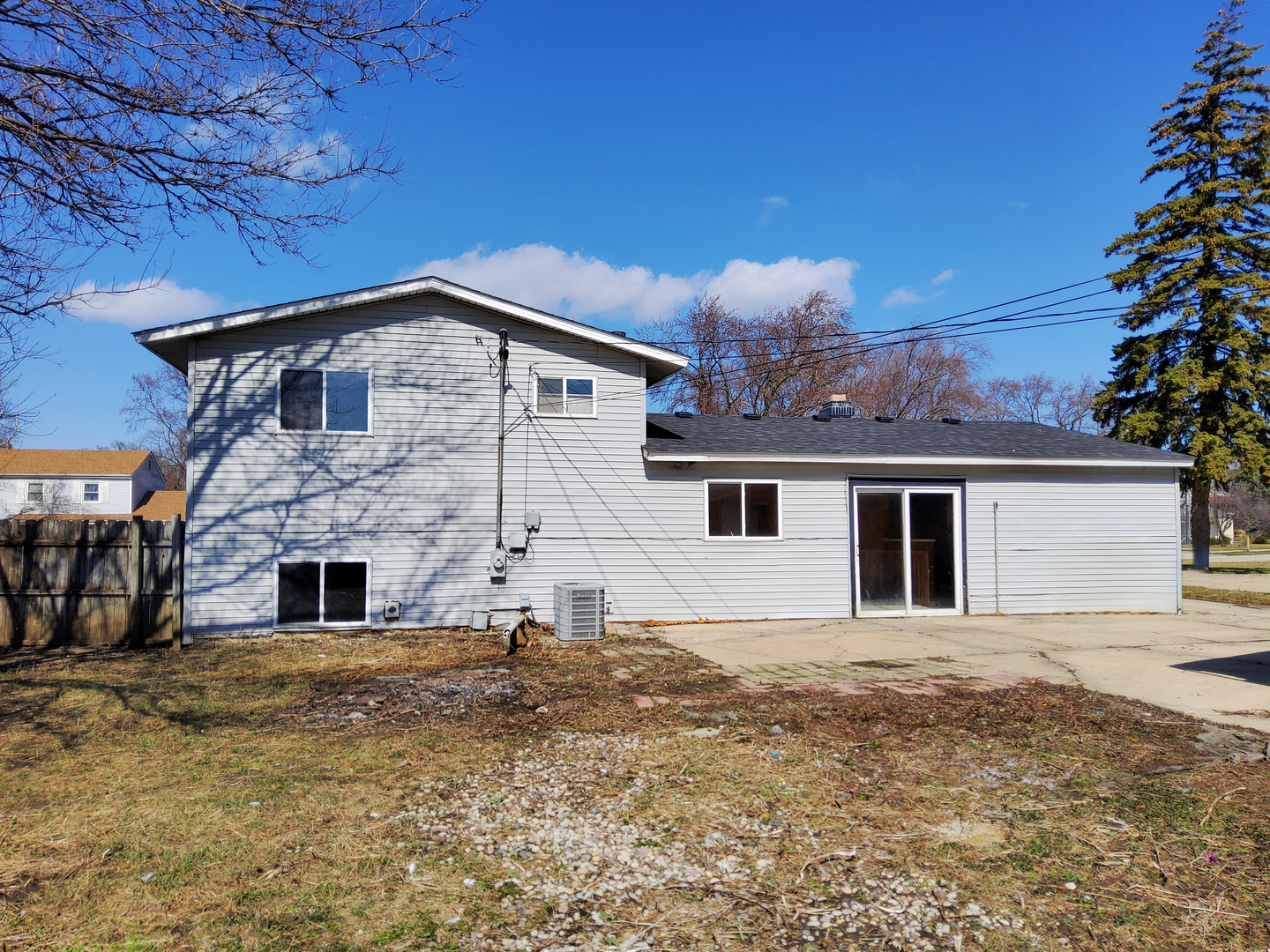 547 Redwood Road, Bolingbrook, IL 60440