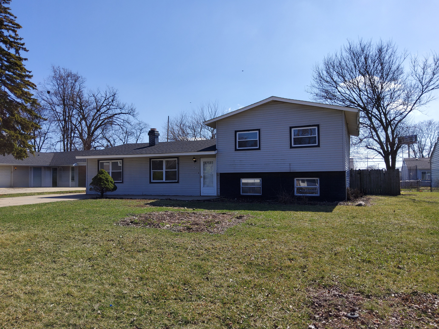 547 Redwood Road, Bolingbrook, IL 60440