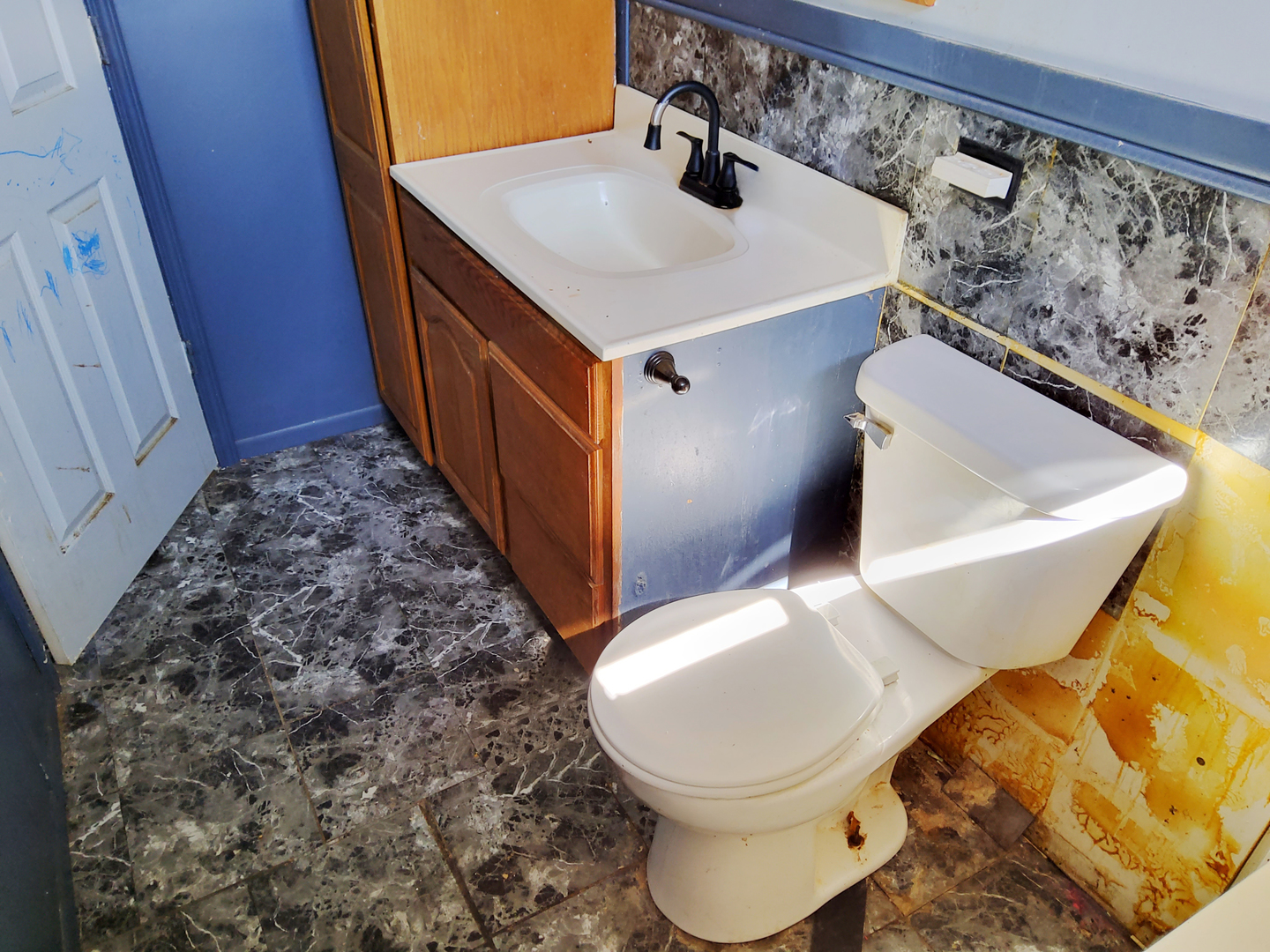 547 Redwood Road, Bolingbrook, IL 60440