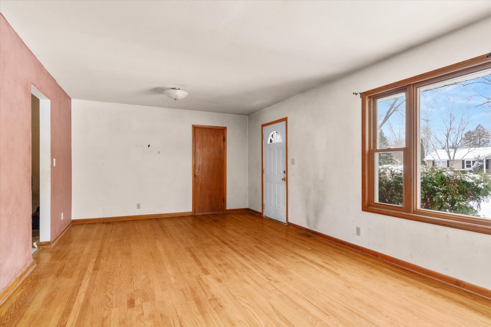 906 Lindenwood Drive, Aurora, IL 60506