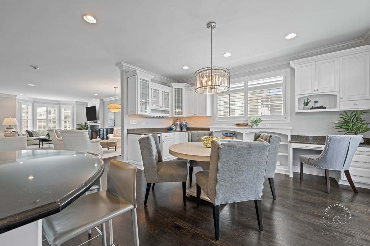 305 N Fremont Street, Naperville, IL 60540