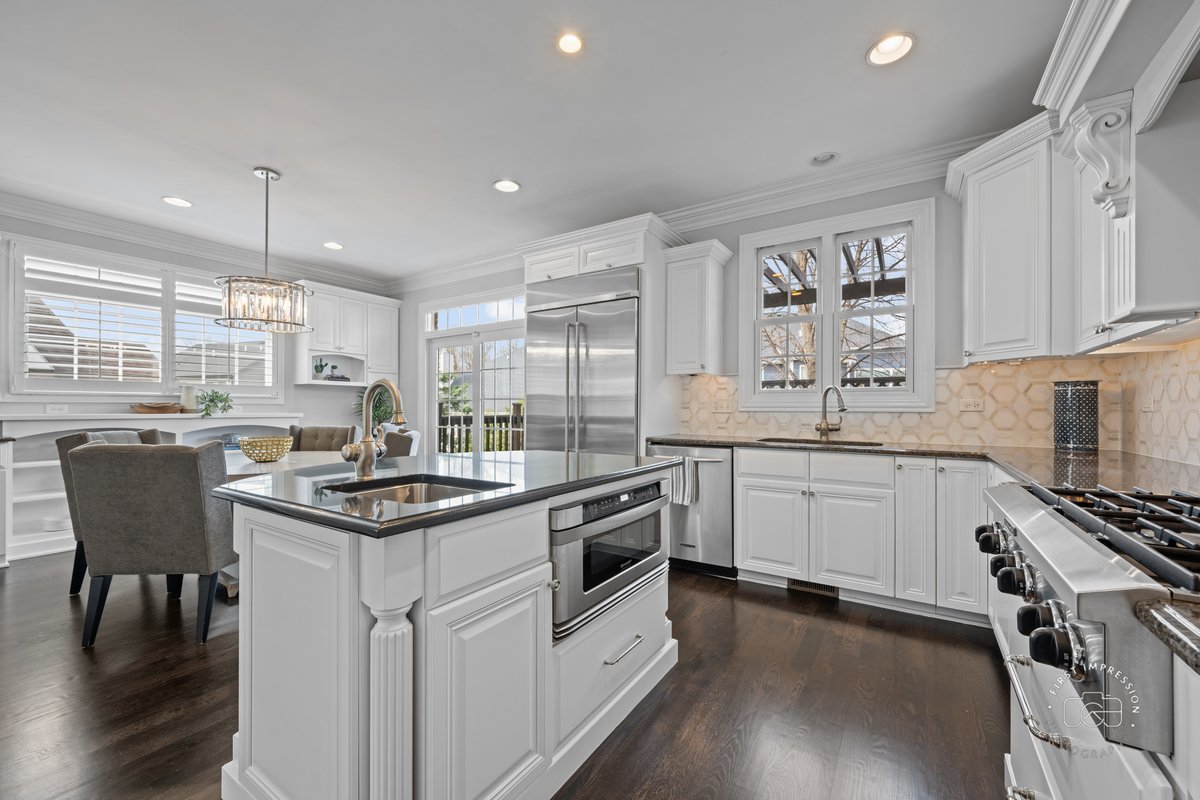 305 N Fremont Street, Naperville, IL 60540