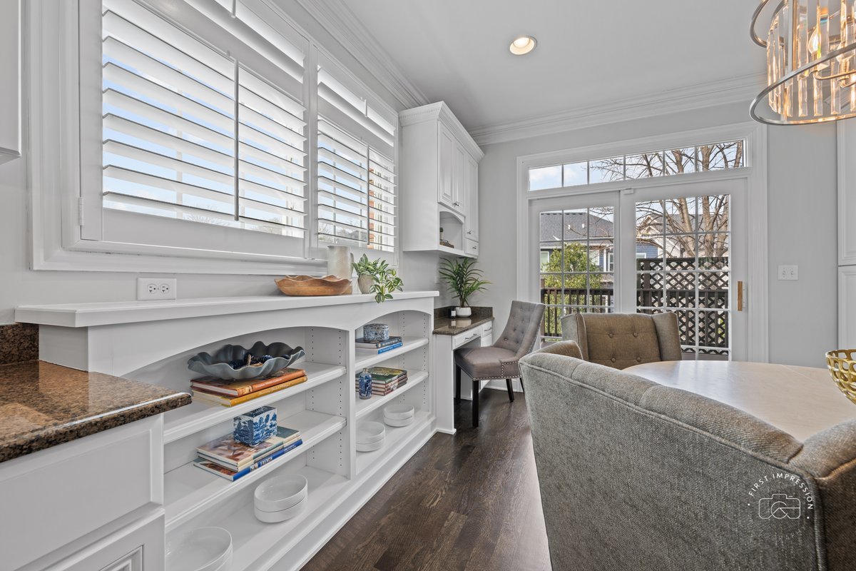 305 N Fremont Street, Naperville, IL 60540