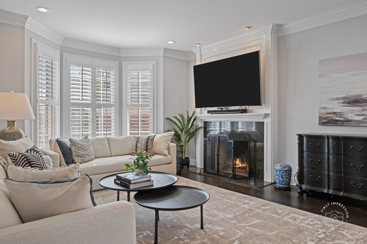 305 N Fremont Street, Naperville, IL 60540