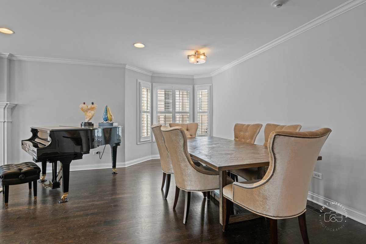 305 N Fremont Street, Naperville, IL 60540