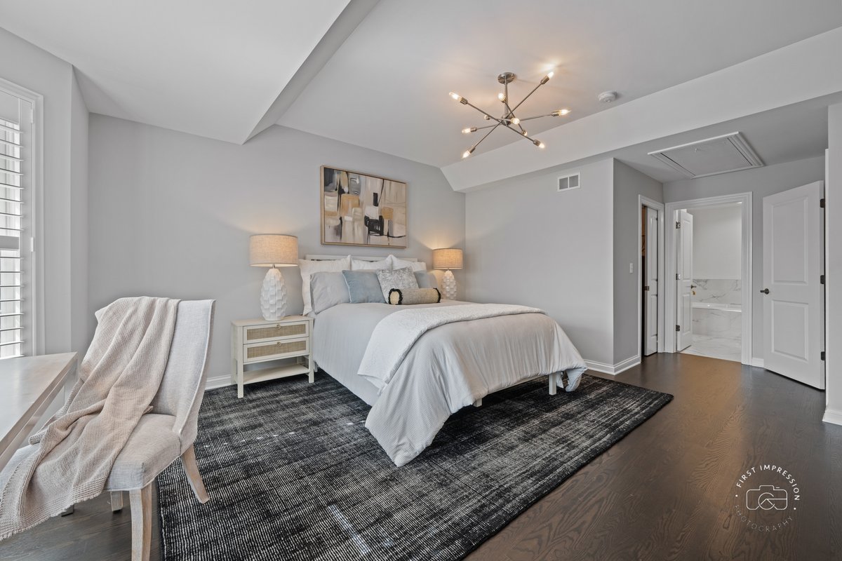 305 N Fremont Street, Naperville, IL 60540