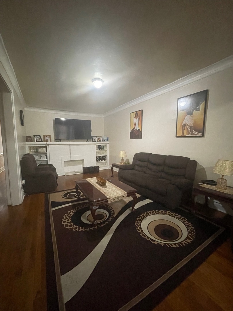 4123 W Washington Boulevard, Chicago, IL 60624