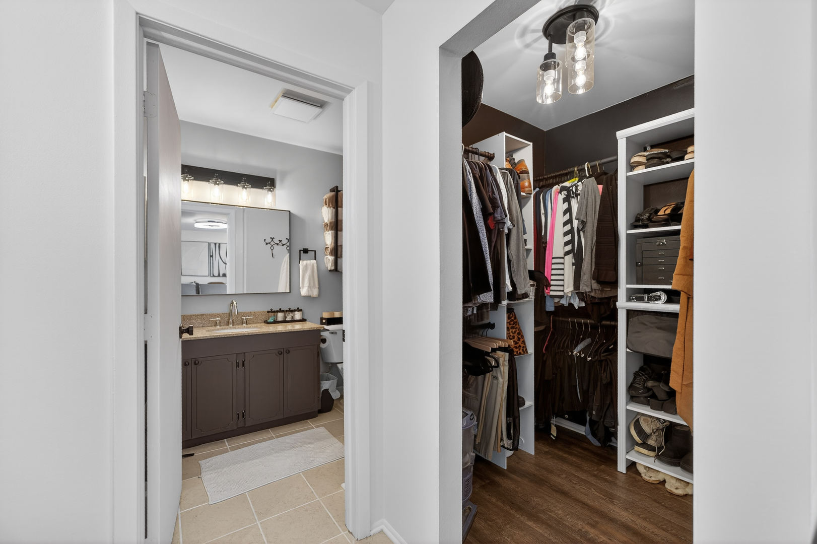 37 Monterey Drive, Vernon Hills, IL 60061