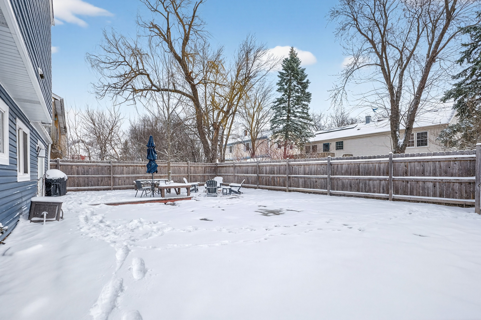 37 Monterey Drive, Vernon Hills, IL 60061