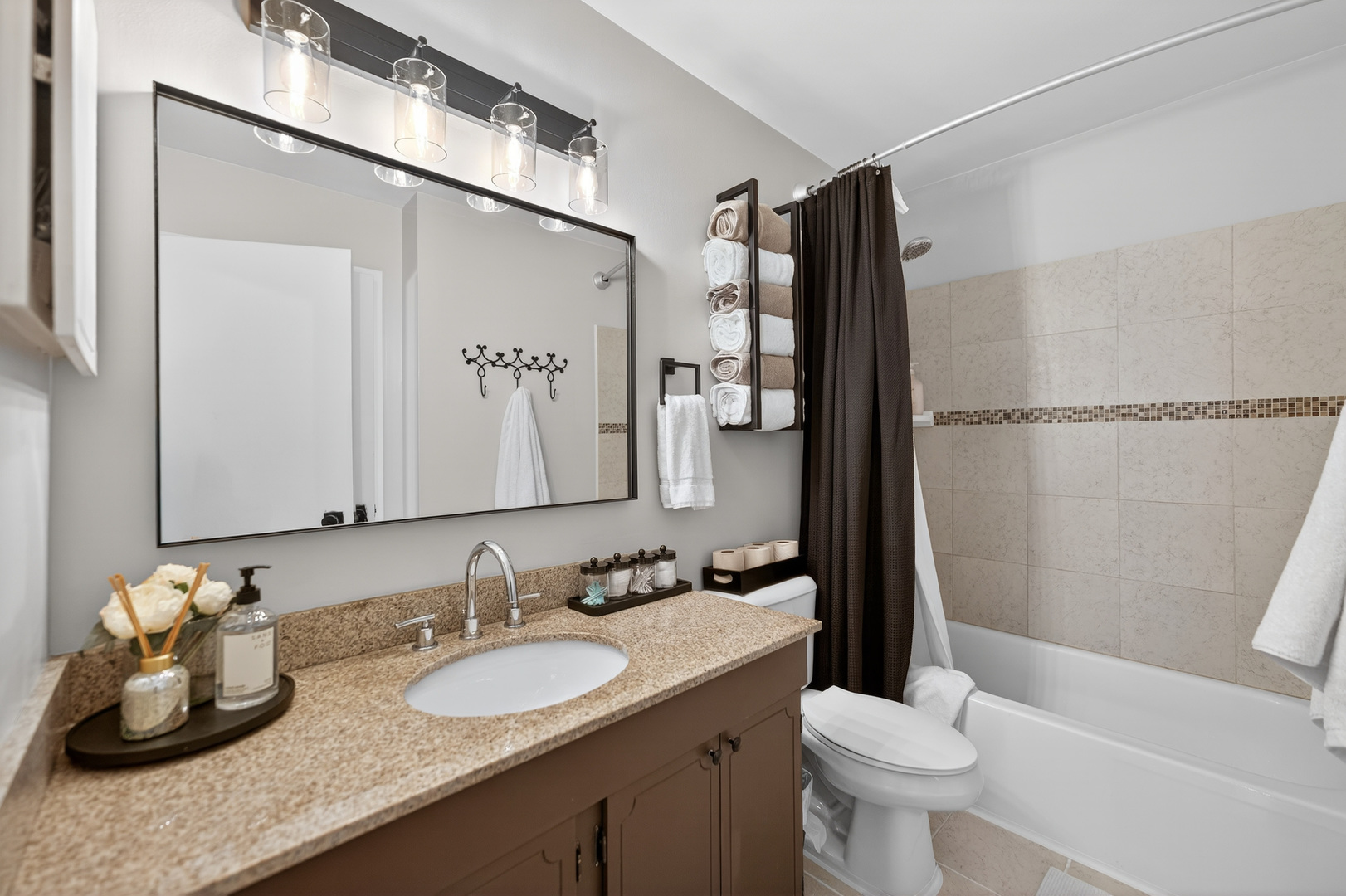 37 Monterey Drive, Vernon Hills, IL 60061