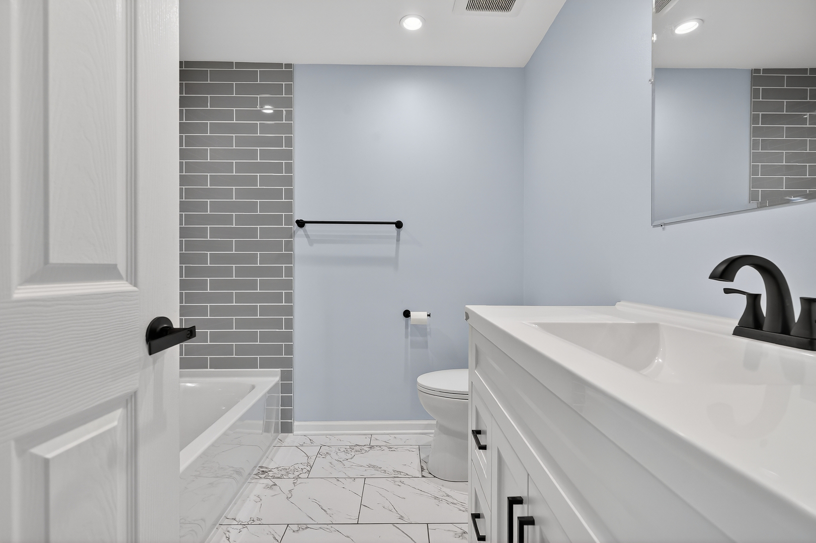 6260 S Newland Avenue #3S, Chicago, IL 60638