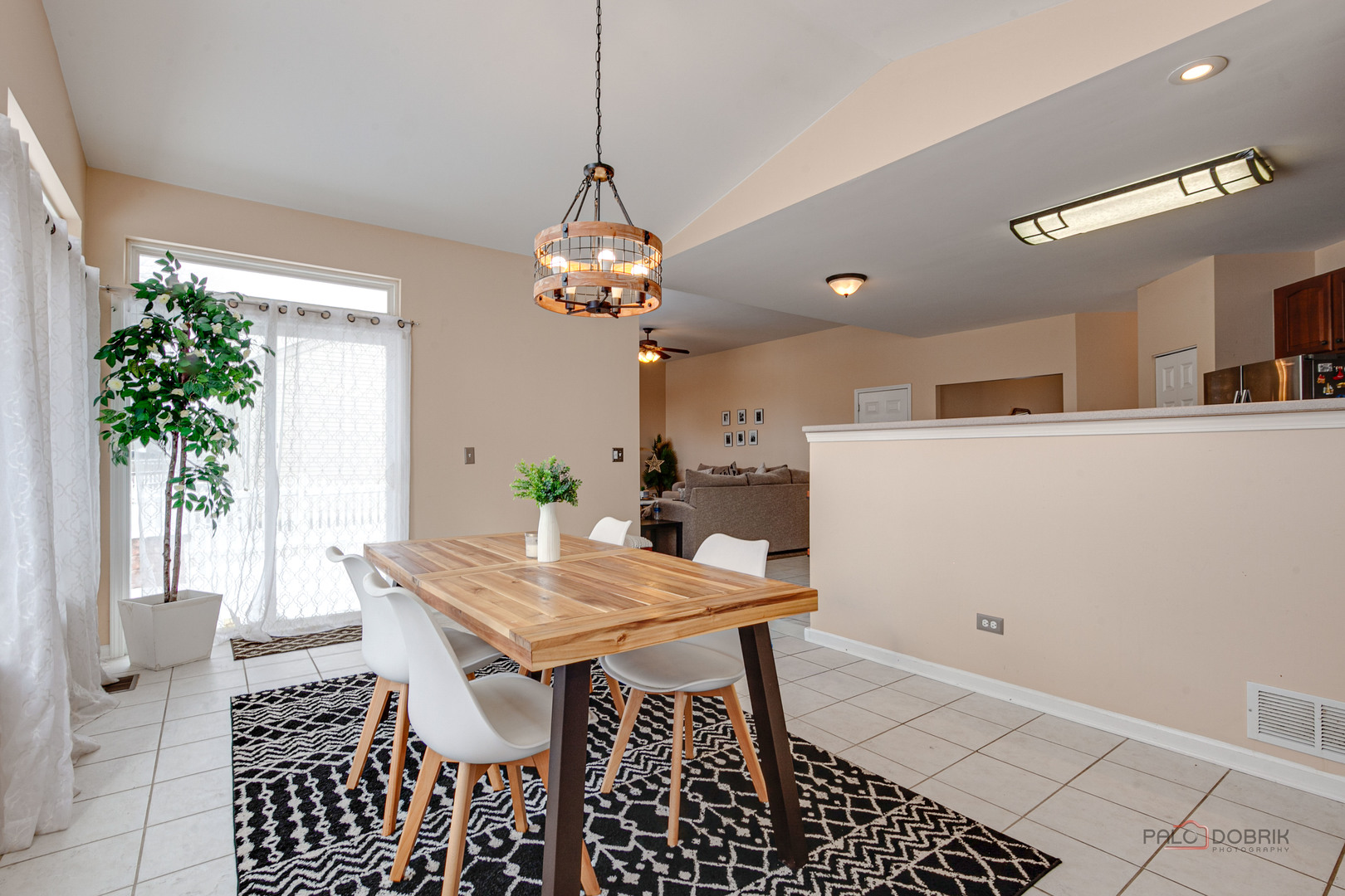 578 N Overlook Trail, Round Lake, IL 60073