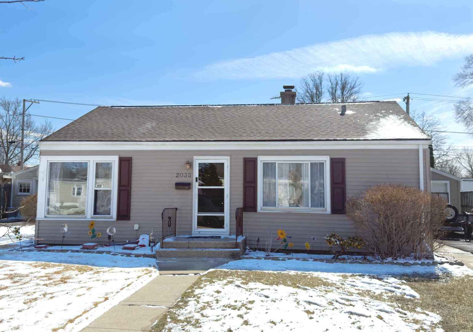 2035 Fargo Avenue, Des Plaines, IL 60018