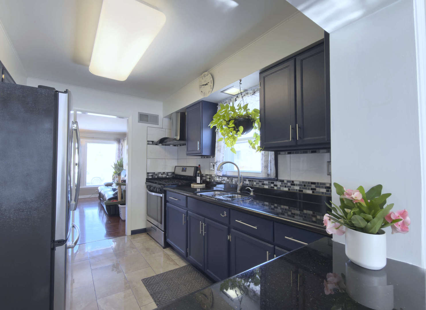 2035 Fargo Avenue, Des Plaines, IL 60018