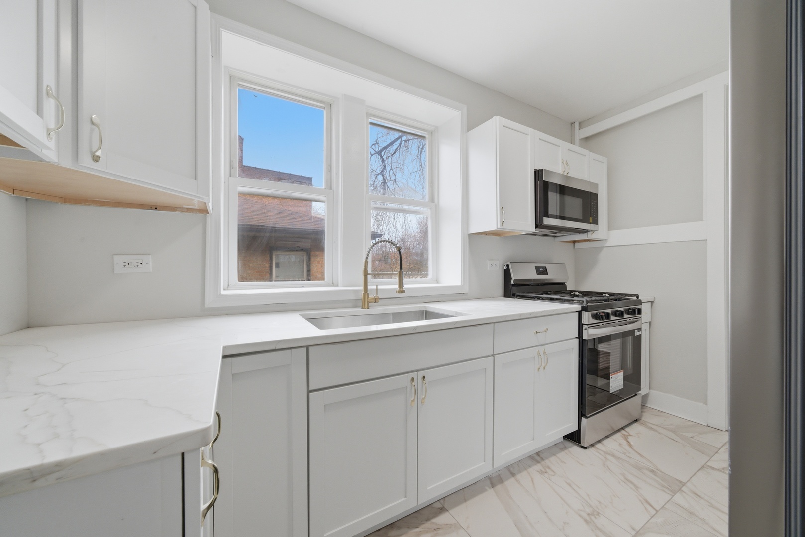 6623 S Vernon Avenue, Chicago, IL 60637