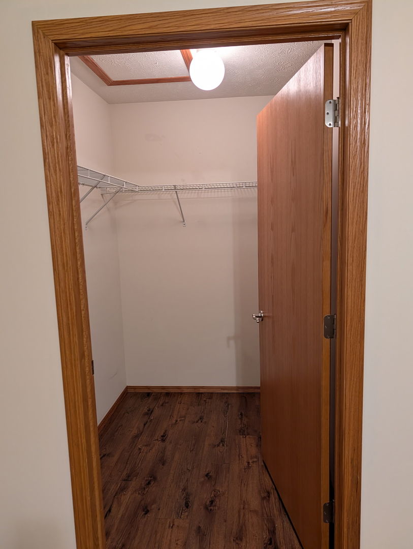 1001 Wartburg Drive, Bloomington, IL 61704