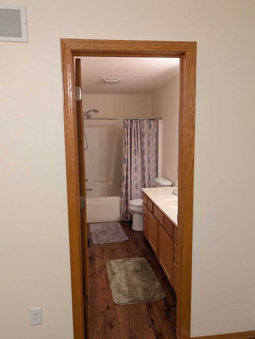 1001 Wartburg Drive, Bloomington, IL 61704