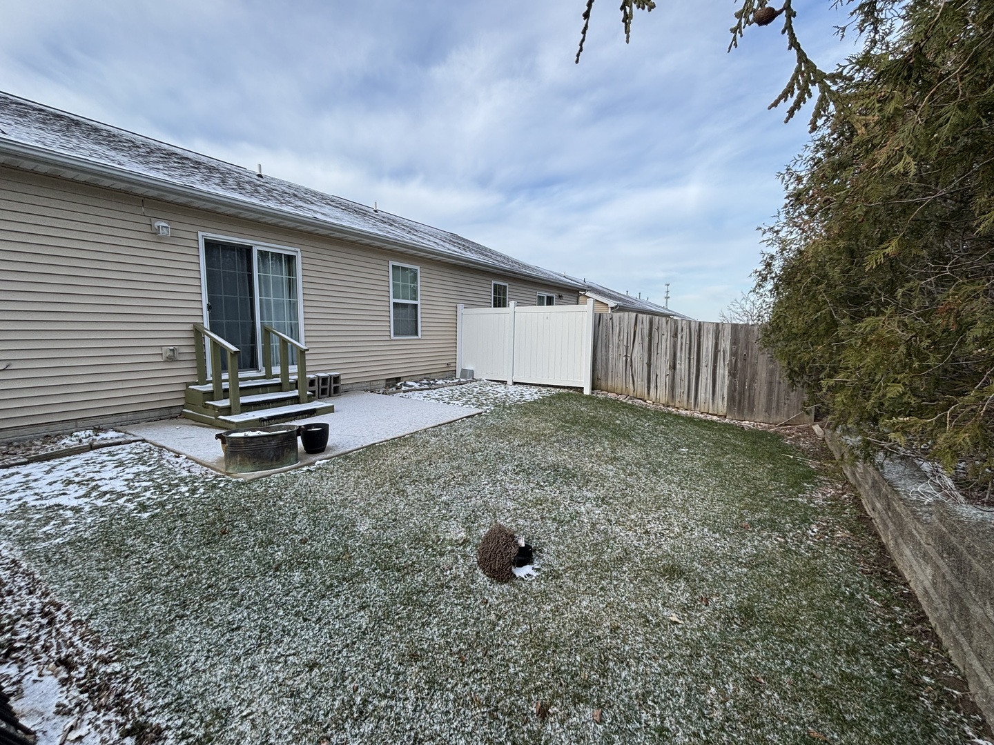 1001 Wartburg Drive, Bloomington, IL 61704