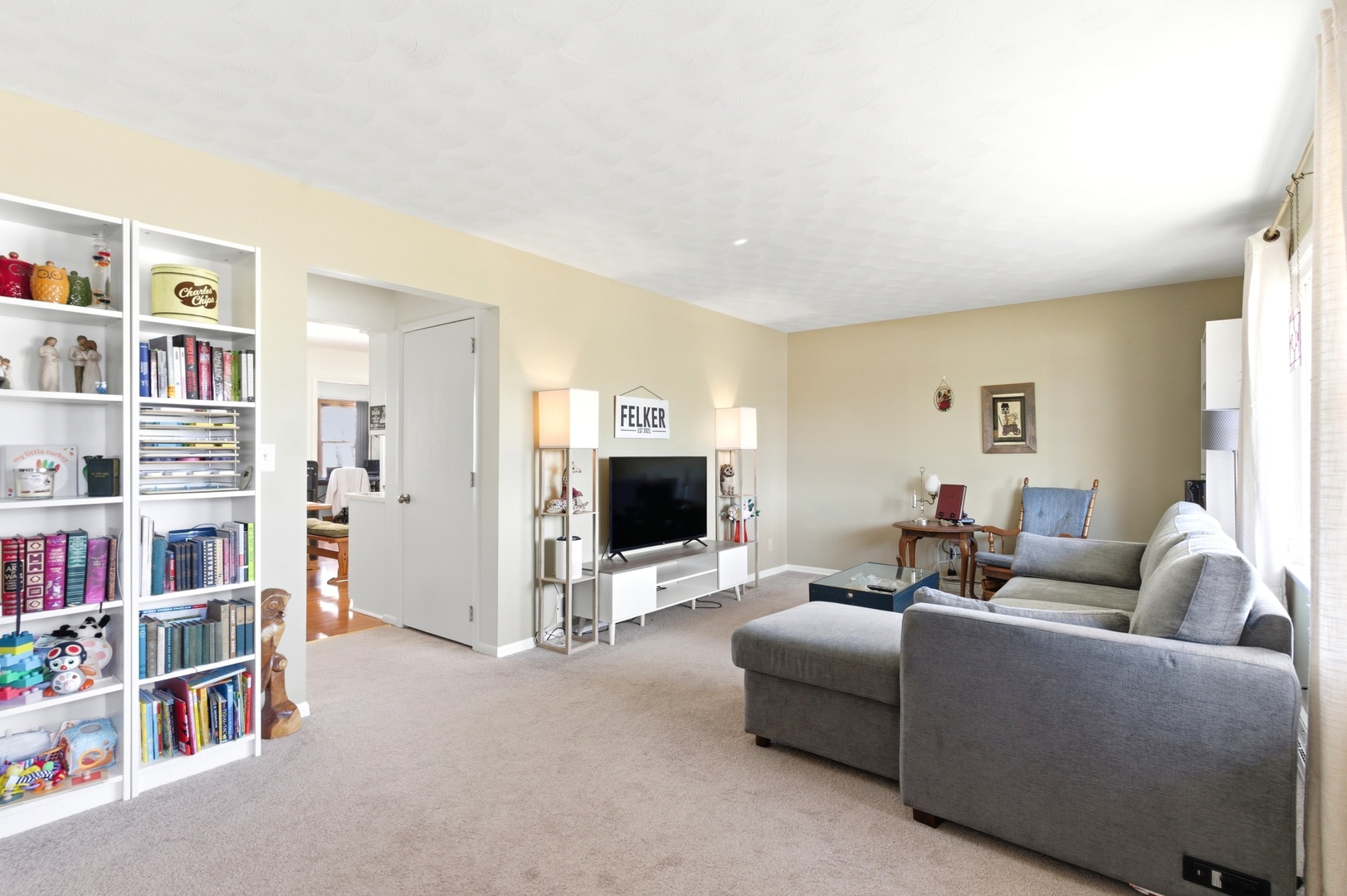 281 W Hardanger Gate, Lee, IL 60530