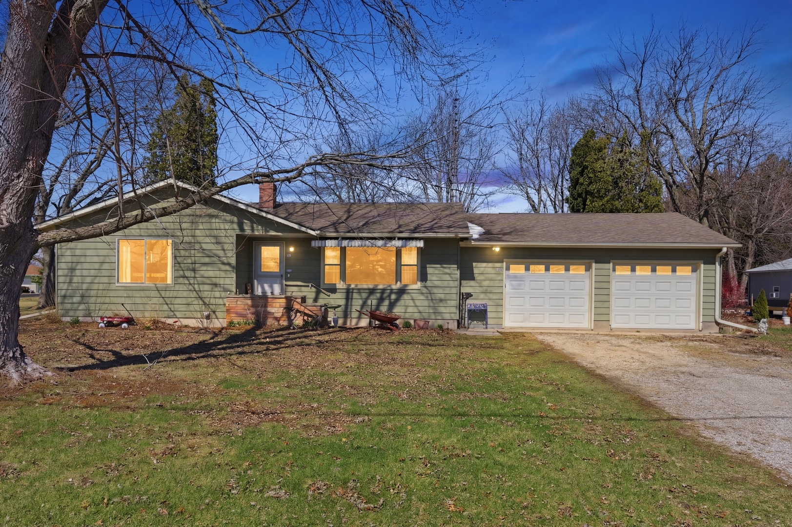 281 W Hardanger Gate, Lee, IL 60530