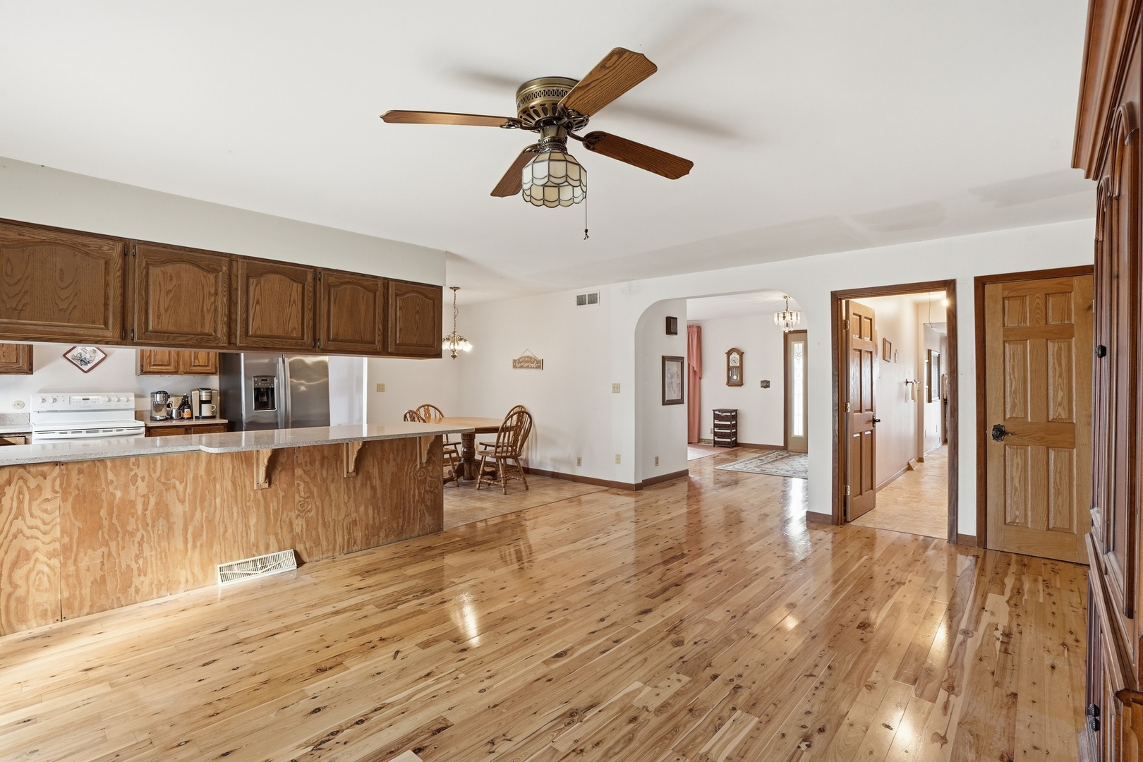 11261 W Kennedy Road, Peotone, IL 60468