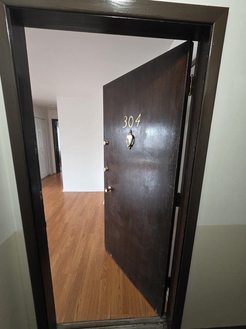336 Lathrop Avenue #304, Forest Park, IL 60130