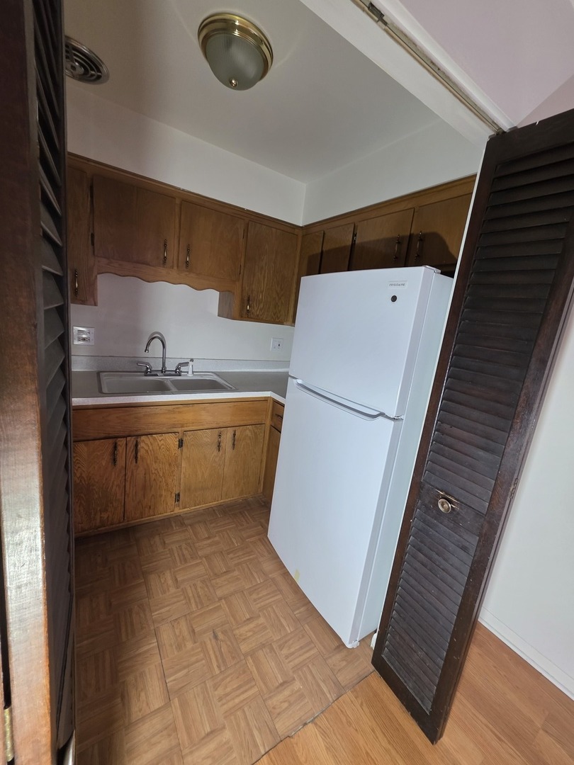 336 Lathrop Avenue #304, Forest Park, IL 60130