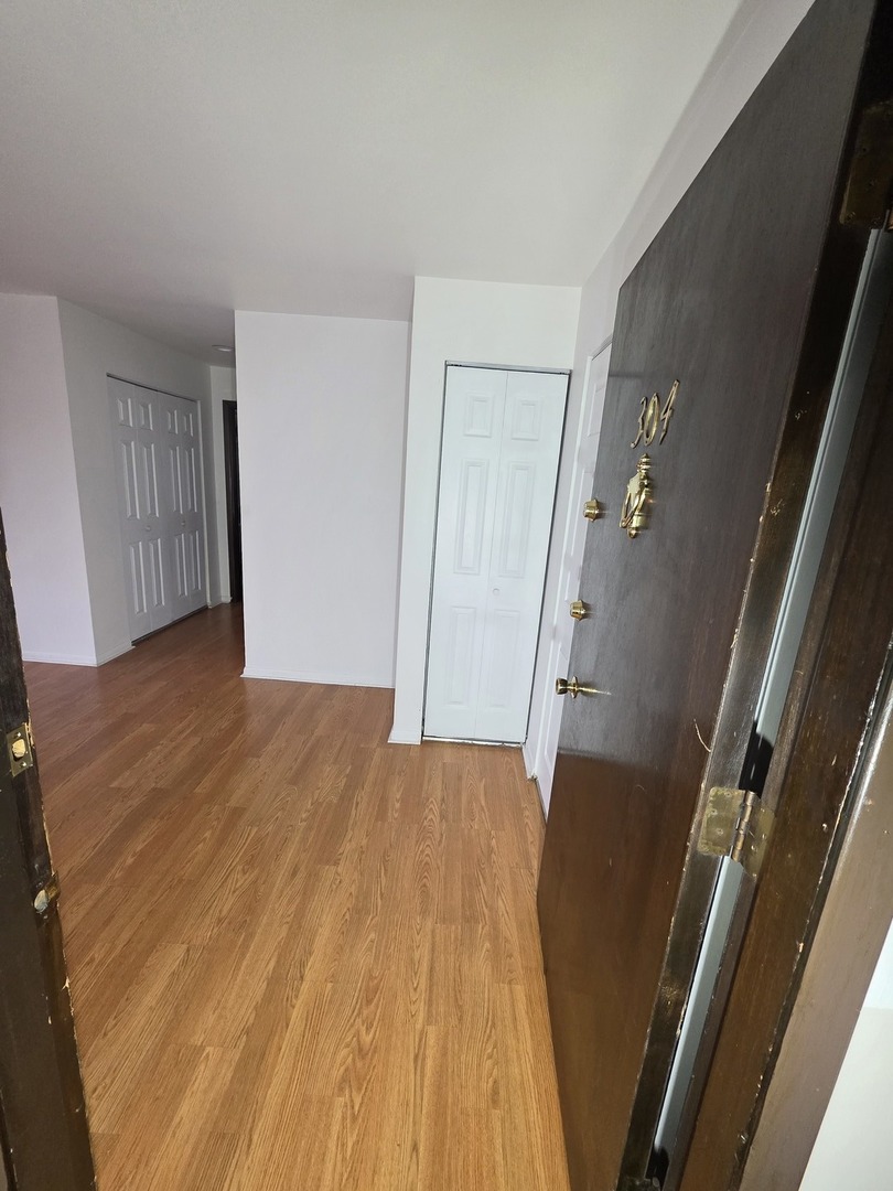 336 Lathrop Avenue #304, Forest Park, IL 60130