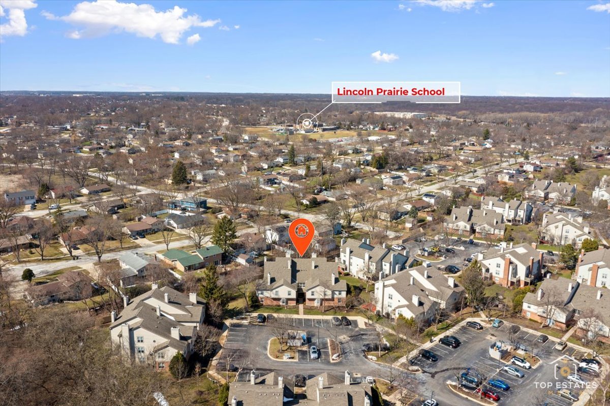 132 White Oak Court #5, Schaumburg, IL 60195