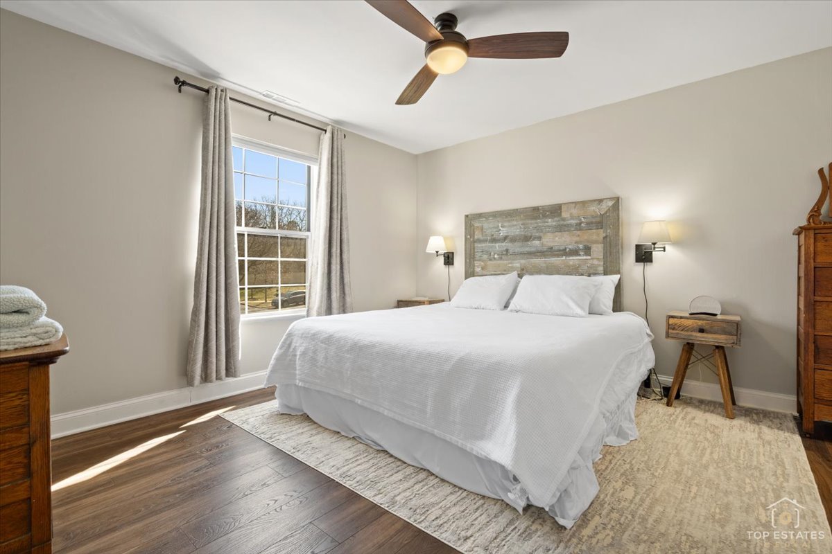 132 White Oak Court #5, Schaumburg, IL 60195