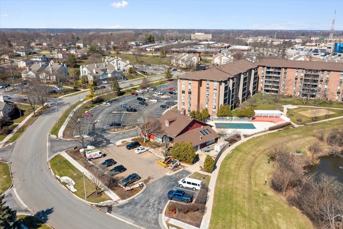 132 White Oak Court #5, Schaumburg, IL 60195