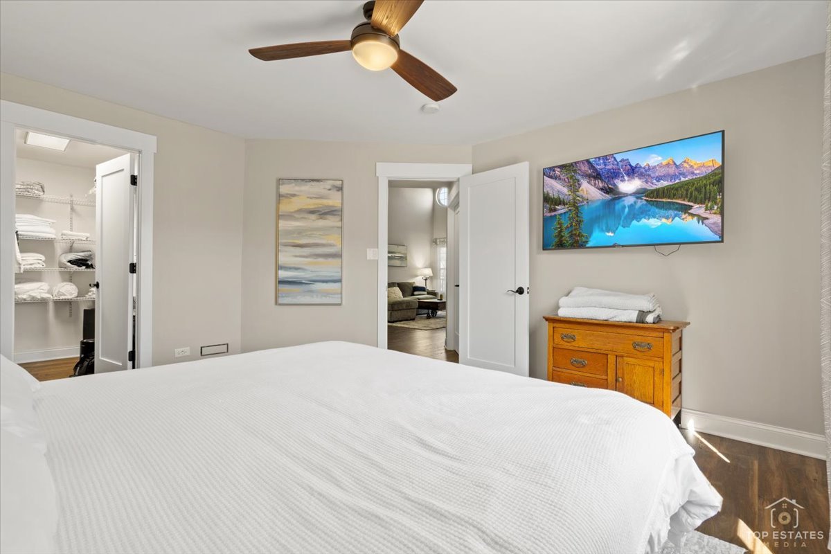 132 White Oak Court #5, Schaumburg, IL 60195